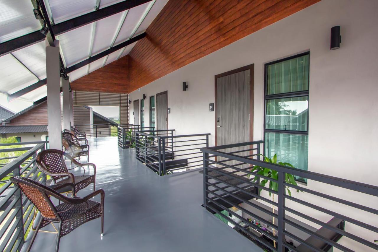 Villa Paddy Padang Mat Sirat Bagian luar foto