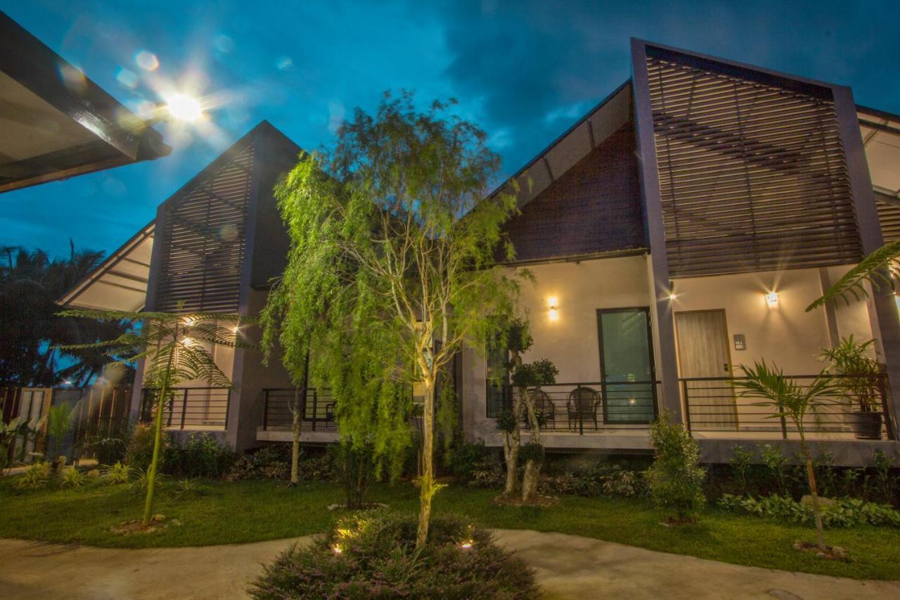 Villa Paddy Padang Mat Sirat Bagian luar foto